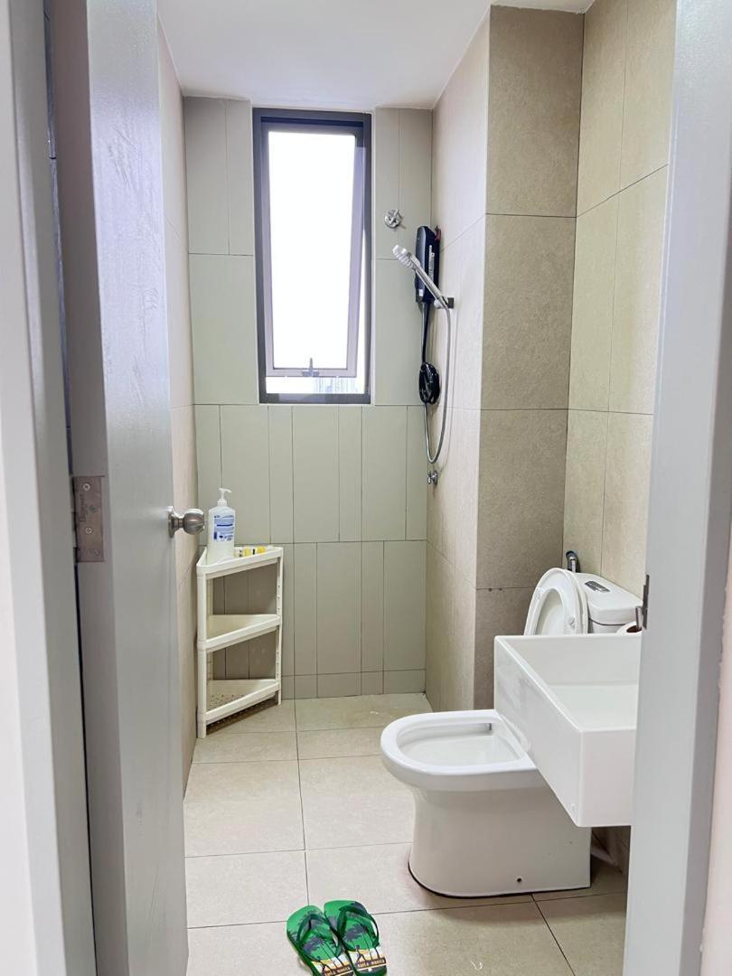 Cozy Kenwingston Platz Kl 2-5 Pax2br&2br Pakinnetf 4305a Kuala Lumpur