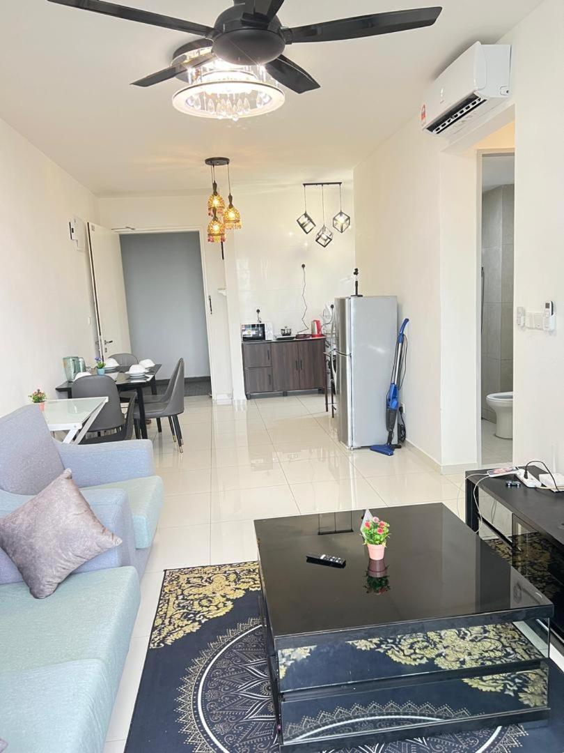 Cozy Kenwingston Platz Kl 2-5 Pax2br&2br Pakinnetf 4305a Kuala Lumpur