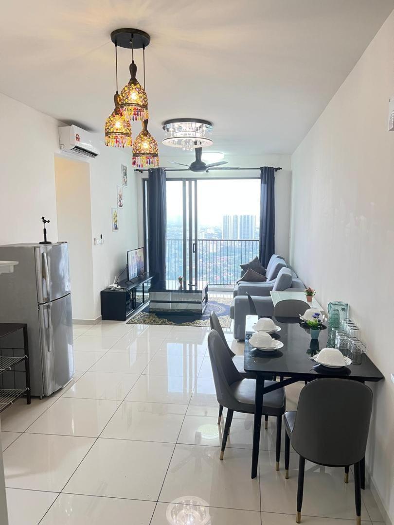 Cozy Kenwingston Platz Kl 2-5 Pax2br&2br Pakinnetf 4305a Kuala Lumpur